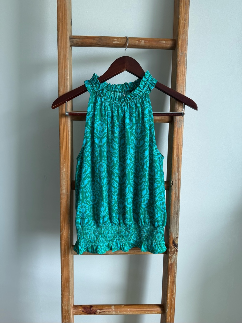 Ann Taylor Factory Smocked Floral Sleeveless Top – XS